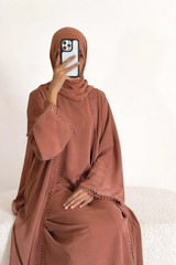 Nida Al Luxe Abaya With Premium Stole – Elegant Lace Modest Wear