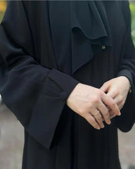 Black Classic Abaya With Premium Stole – Elegant Everyday Modest Wear