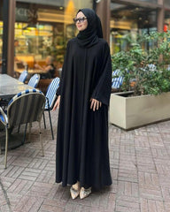 Black Classic Abaya With Premium Stole – Elegant Everyday Modest Wear